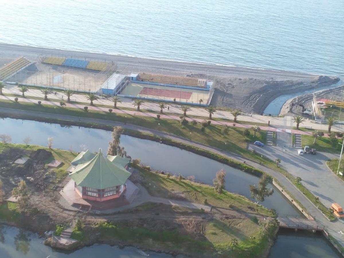Penthouse Hotel Батуми Екстериор снимка