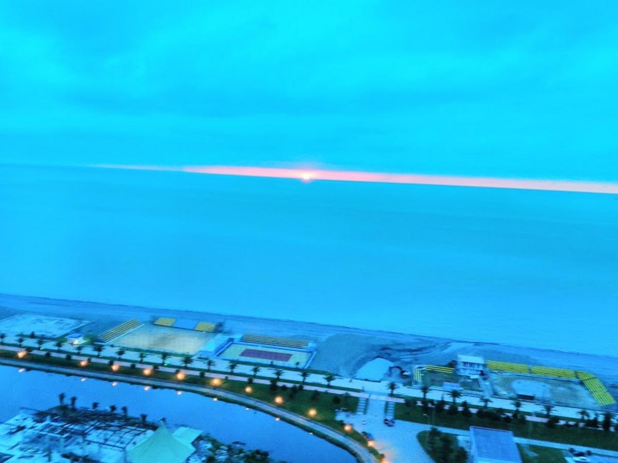 Penthouse Hotel Батуми Екстериор снимка
