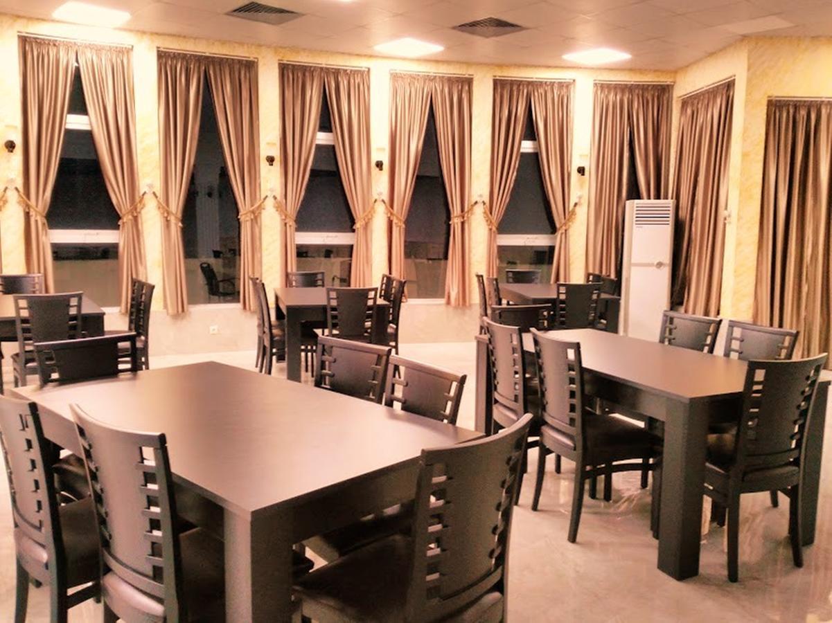 Penthouse Hotel Батуми Екстериор снимка