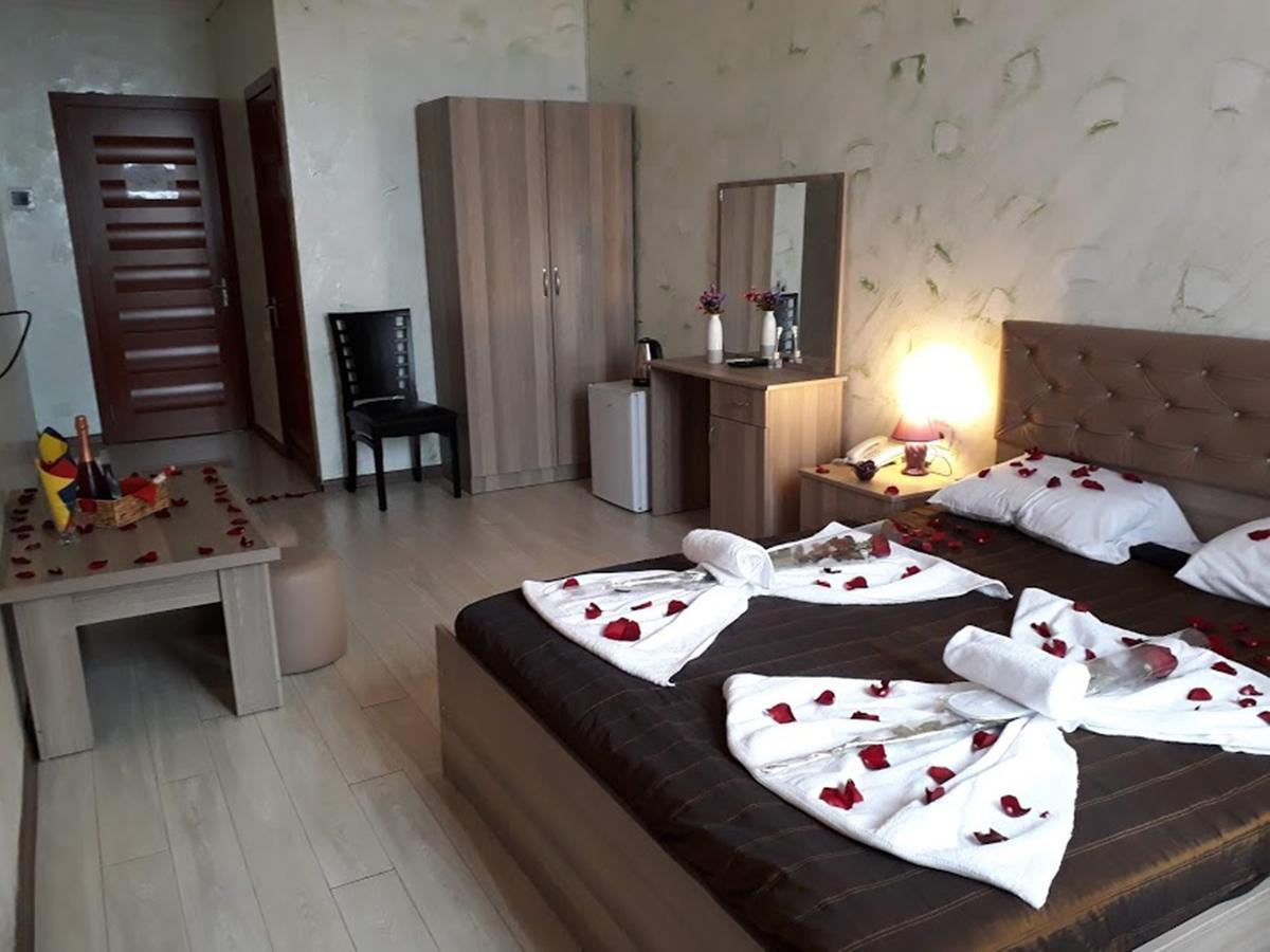 Penthouse Hotel Батуми Екстериор снимка