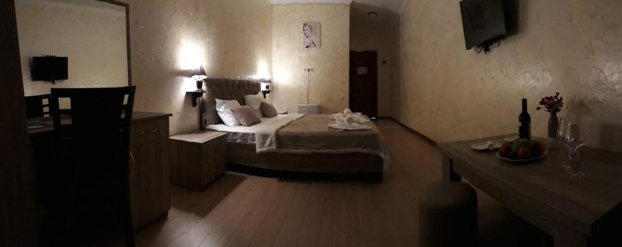 Penthouse Hotel Батуми Екстериор снимка