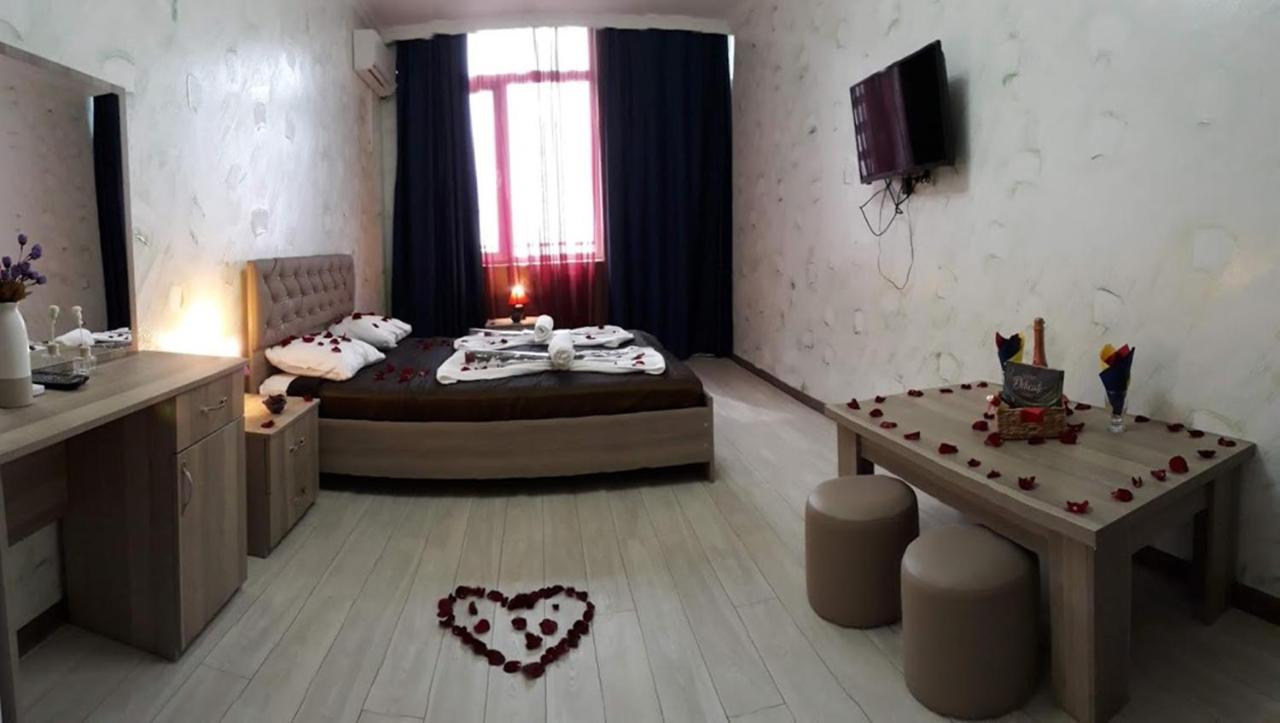 Penthouse Hotel Батуми Екстериор снимка